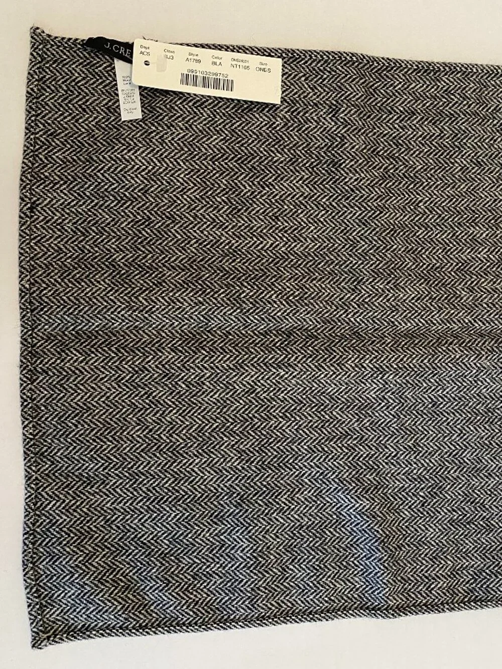 J.Crew NWT Black & White Herringbone Wool Pocket Square